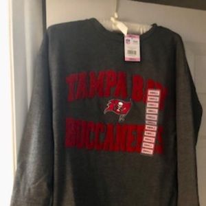 NWT NFL Tampa Bay Buccaneers womans sweatshirt sz Small gray